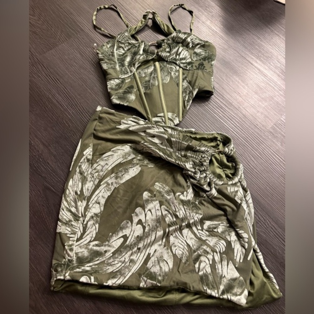 Oh Polly velvet size size 0